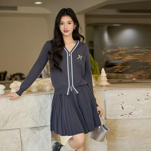 奢姿大码女装2025冬季胖妹妹时尚撞色拉链针织开衫百褶裙两件套装 商品图1