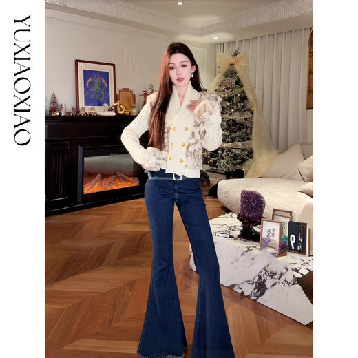 余潇潇【半熟恋人】气质金属双排扣拼接豹纹纹理环保毛V领毛衣 商品图3