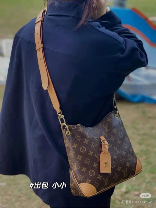 LV 老花 中号 odeon 牛角包 商品图1