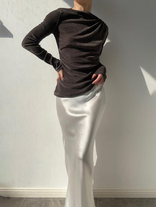 Running Closet｜微透斜肩褶皱打底 [ 白 / 墨绿 丝绒 ] 【LCM】 商品图8