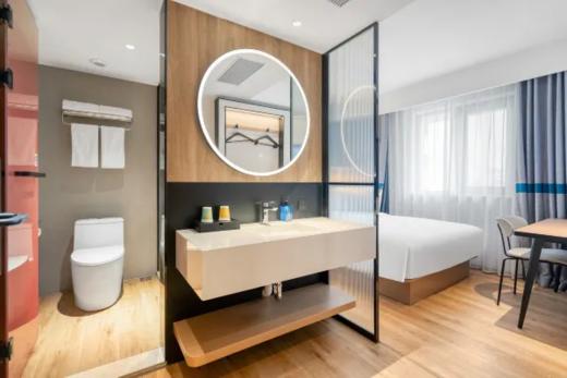 你好酒店（重庆上清寺牛角沱地铁站店）大床房 商品图1