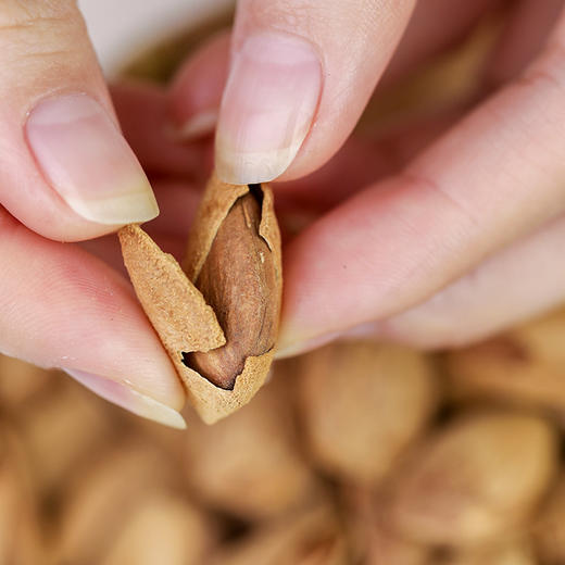 逢食奶茶杯爆炒坚果三重奏，爆脆夏威夷果308g  爆壳碧根果308g  爆炒巴旦木218g， 一口爆脆，掌心里的醇香盛宴 ~ 商品图4