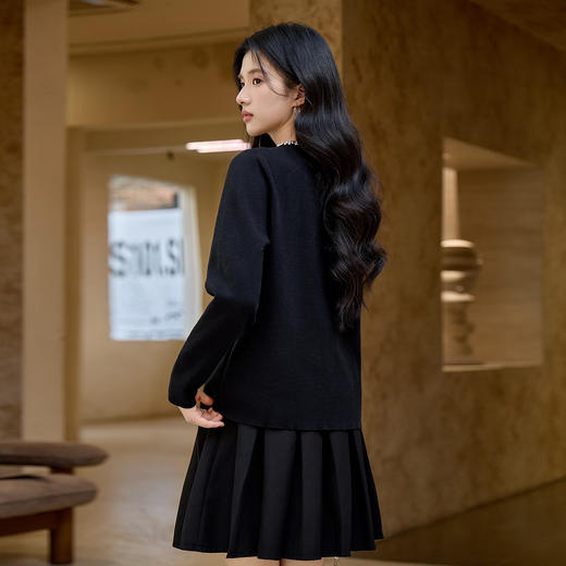 奢姿大码女装2025冬季时尚钻饰圆领针织开衫胖妹妹气质减龄上衣9854670583 商品图3