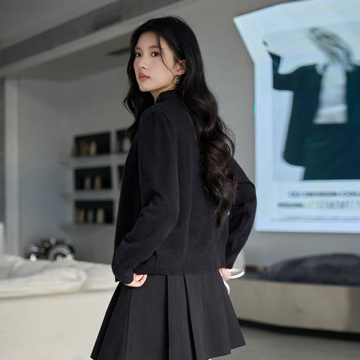 奢姿大码女装2025冬季新款花朵装饰翻领针织开衫胖妹妹背心套装9654953814 商品图3