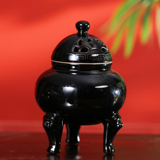 问鼎锦绣宋纹黑釉三足炉 商品图0