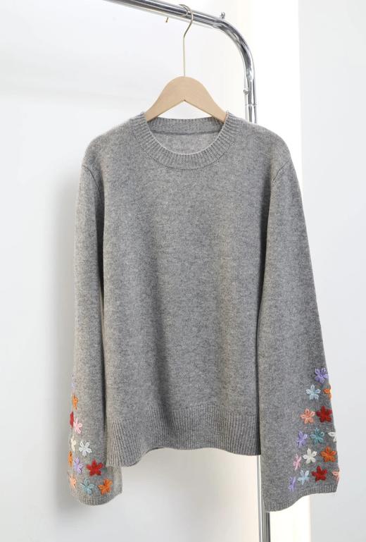 2色可选~【“小花海”重磅纯手工钩花100%羊毛针织衫🐑】松软垂顺，保暖不压身~无标发货WD 商品图4