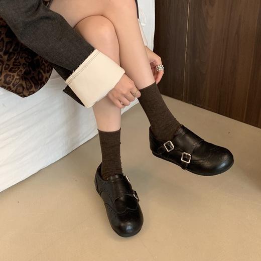 【ZUXIU 国风浮雕加绒皮鞋】三色可选，浮雕设计+皮扣搭配，复古国风设计，内里加绒+橡胶底，暖你一冬天~ 商品图2