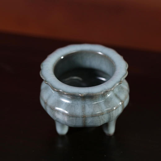 问鼎官窑高工卓鑫伟牛角款莲花琴炉（小） 商品图1