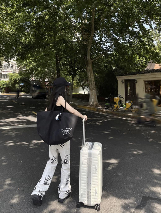 zm35-始祖鸟xCarrier 45L托特包(MG) 商品图4