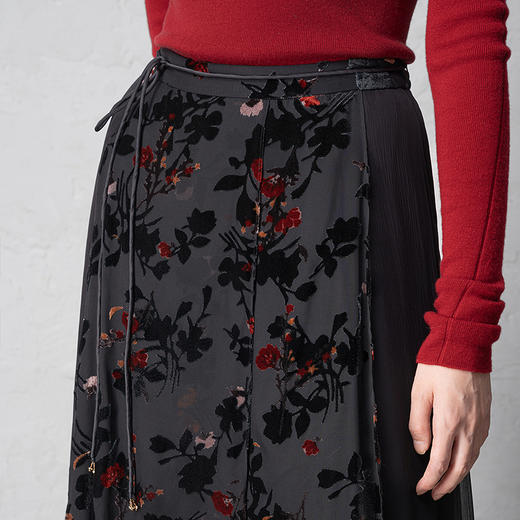 【林栖设计小店】【手工钉珠】植绒提花桑蚕丝半身裙优雅2026早春新款裙子1961029 商品图4