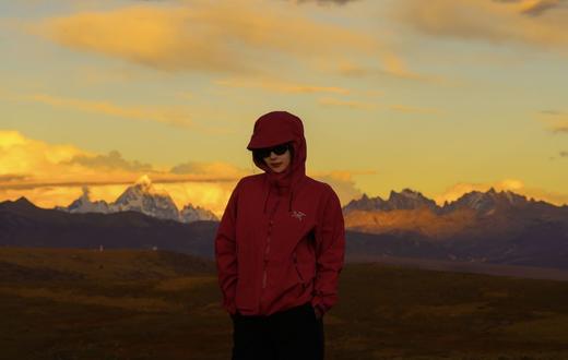 zm20-始祖鸟 最新Beta系列 Light Weight 冲锋衣外套（MG） 商品图3