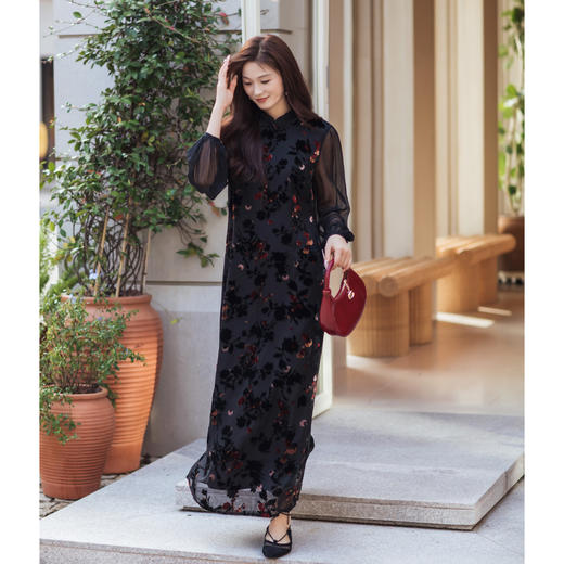 【林栖设计小店】（现货）植绒提花改良旗袍拼桑蚕丝飞片国风轻中式2026早春新款连衣裙1961125 商品图1