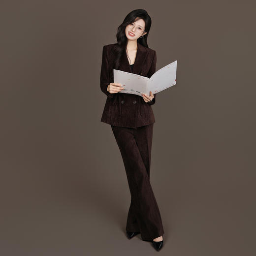 法小曼*子珍专款/高级感雪尼尔西装套装女冬职业装双排扣灯芯绒通勤休闲西服 商品图5