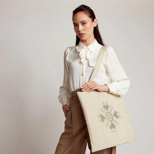心艺手作：十字纹刺绣亚麻布包 Embroidered linen tote in grey 商品图3