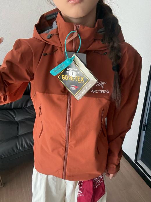 zm21-始祖鸟 Beta AR 万金油冲锋衣 (MG) 商品图3