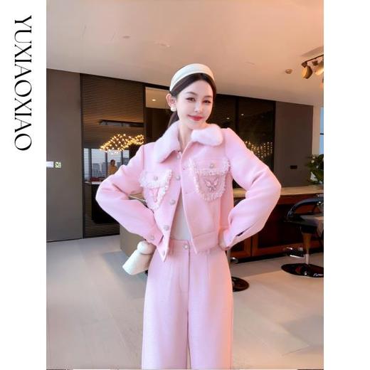 余潇潇【情动假日】含羊毛90绒短款小香羽绒服外套&宽松直筒裤 商品图3