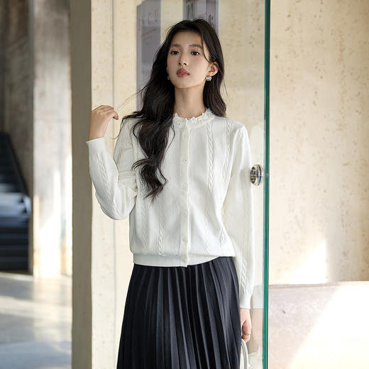 奢姿大码女装2025冬季减龄坑条花边圆领针织衫胖妹妹时尚百搭上衣9654691033 商品图0