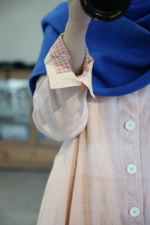 MAKU textiles｜桃粉色衬衫领单排扣中长款古典连衣裙 商品图11