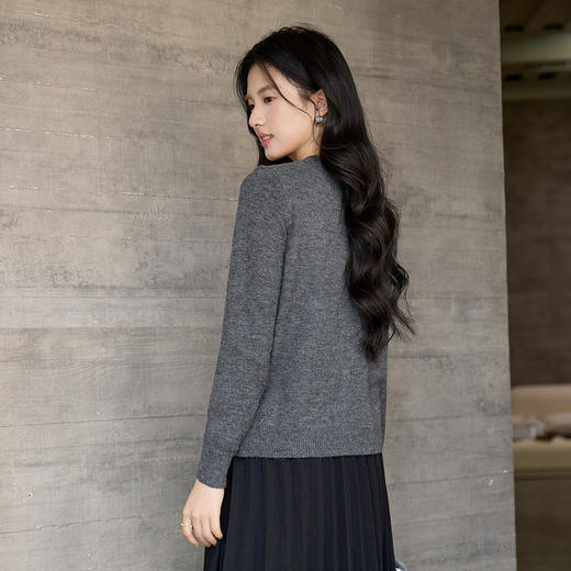 奢姿大码女装2025冬季尚亮片蝴蝶结设计针织衫胖妹妹气质减龄上衣9154670536 商品图3