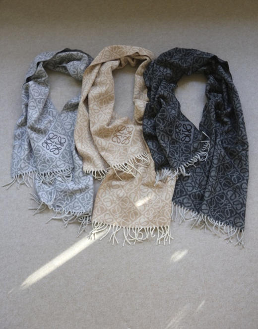 醉佳配角之 又一波 哈！男女 小罗的 羊毛+羊绒 植绒绣标 流苏穗 围巾 3色入 商品图0