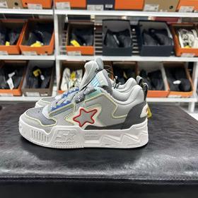 299.9元 STARTER休闲鞋 585883-HD（线上线下同步在售不保证有货，介意勿拍）