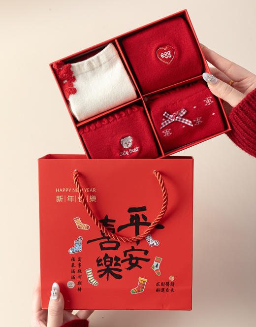 4双礼盒装！2026新年袜本命年大红女袜  超可爱的Kitty猫EGG小熊刺绣+布标蝴蝶结 喜乐元素 商品图9