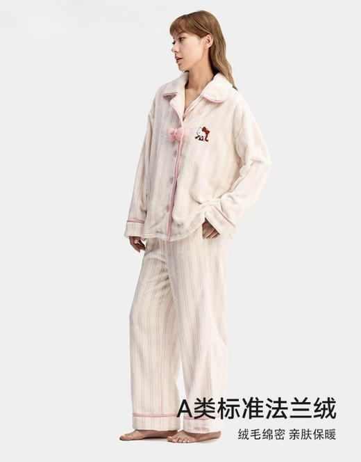暖绒绒～野兽家HelloKitty法兰绒家居服 胸前立体蝴蝶结 可爱满分 商品图3