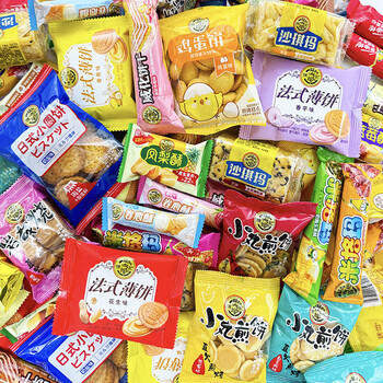 徐福记酥心糖果沙琪玛糕点饼干卷心酥凤梨酥熊博士果冻1050g零食大礼包 商品图6