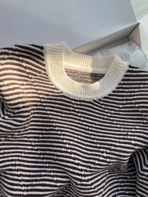 秋冬新款❗️【经典复古条纹圆领针织厚款长袖毛衣】甄选100%绵羊毛，手感柔软细腻有绒感，绵羊毛自带温暖蓬松的触感，贴肤不会扎~无标发货WD 商品图6