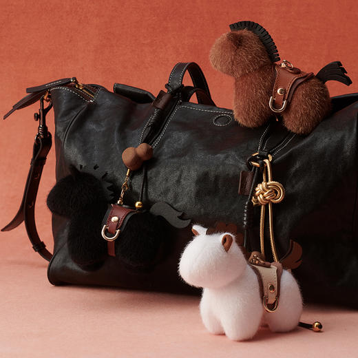 马上福禄·随身香挂礼盒 | 呈白×徐悲鸿美术馆联名，纵马踏香向自由 商品图3