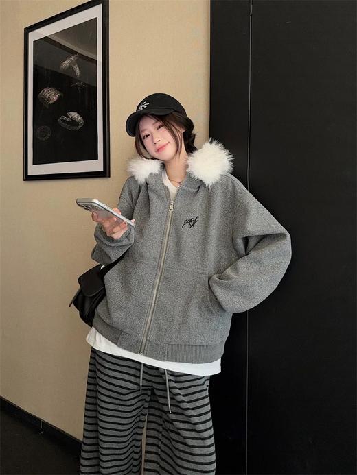 <曾小咸推荐> 美式复古可拆卸毛领连帽卫衣 日常159.99/件 活动价109.99！！【预售款，预计3-15天发货】 商品图2