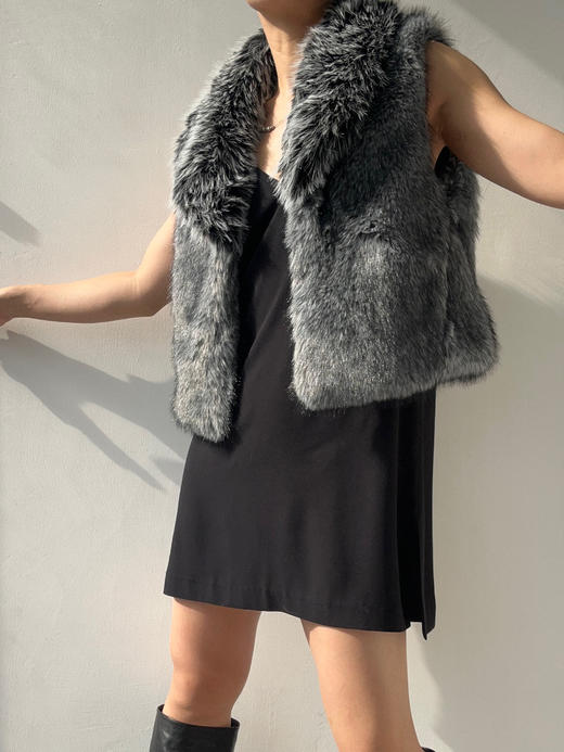 Running Closet｜环保毛立领短马甲 [ 灰 仿皮草 ] 【LCM】 商品图7