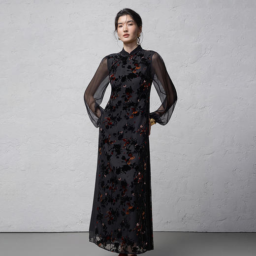 【林栖设计小店】（现货）植绒提花改良旗袍拼桑蚕丝飞片国风轻中式2026早春新款连衣裙1961125 商品图8