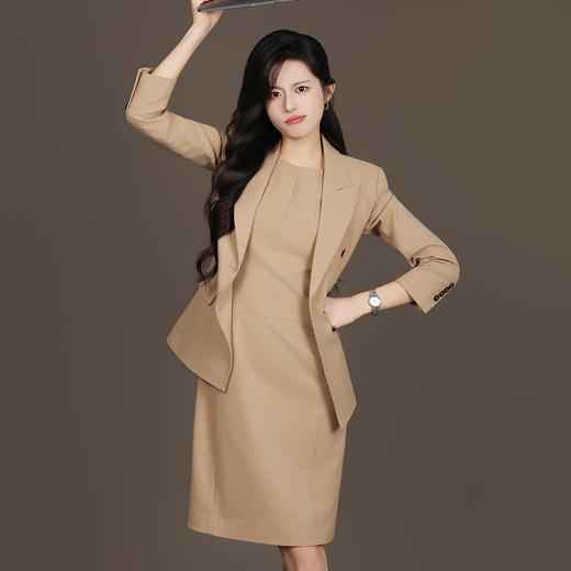 法小曼*子珍专款/羊毛套装女秋季2026新款爆款高级感职业装两件套卡其色长袖西服 商品图3
