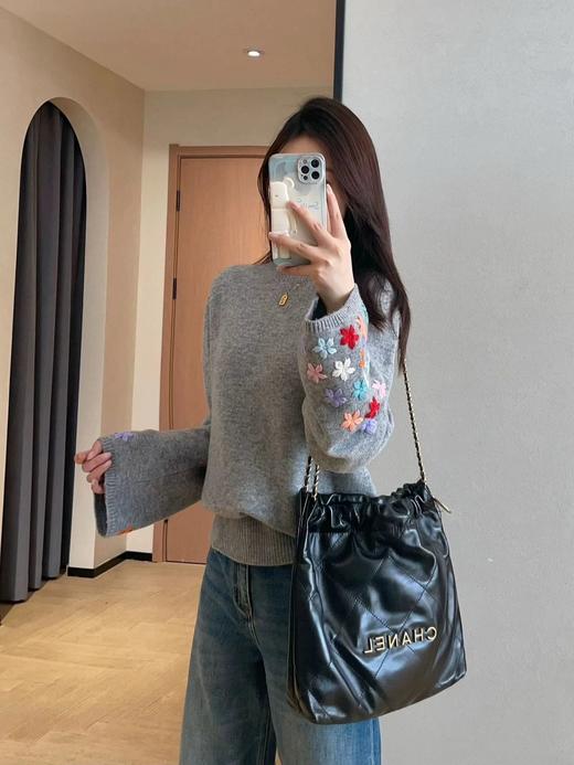 2色可选~【“小花海”重磅纯手工钩花100%羊毛针织衫🐑】松软垂顺，保暖不压身~无标发货WD 商品图3