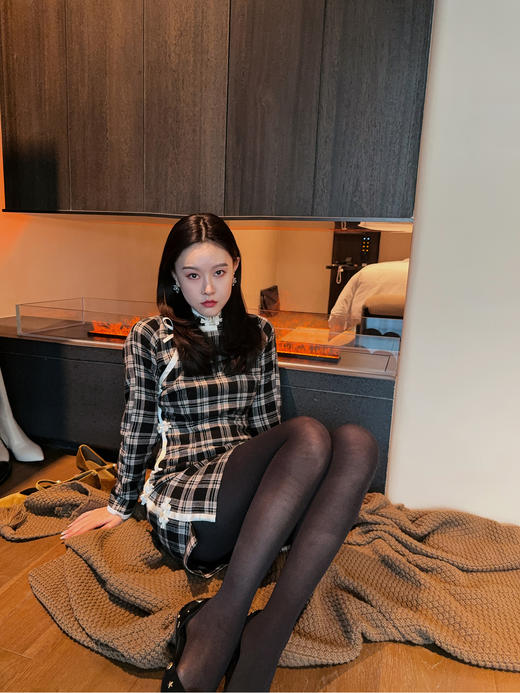 DUO智仙生 黑标罗曼蒂克诞生史 羊毛格纹蝴蝶结少女旗袍 商品图0