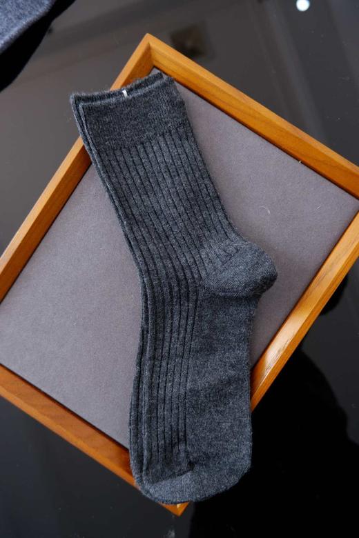 直发【发4双】爱M羊毛男袜 家属福利，官网168元一双 商品图3