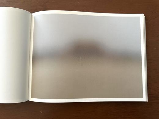 《十八度灰》徐勇最新摄影集 （德国KERBER出版社） 商品图5