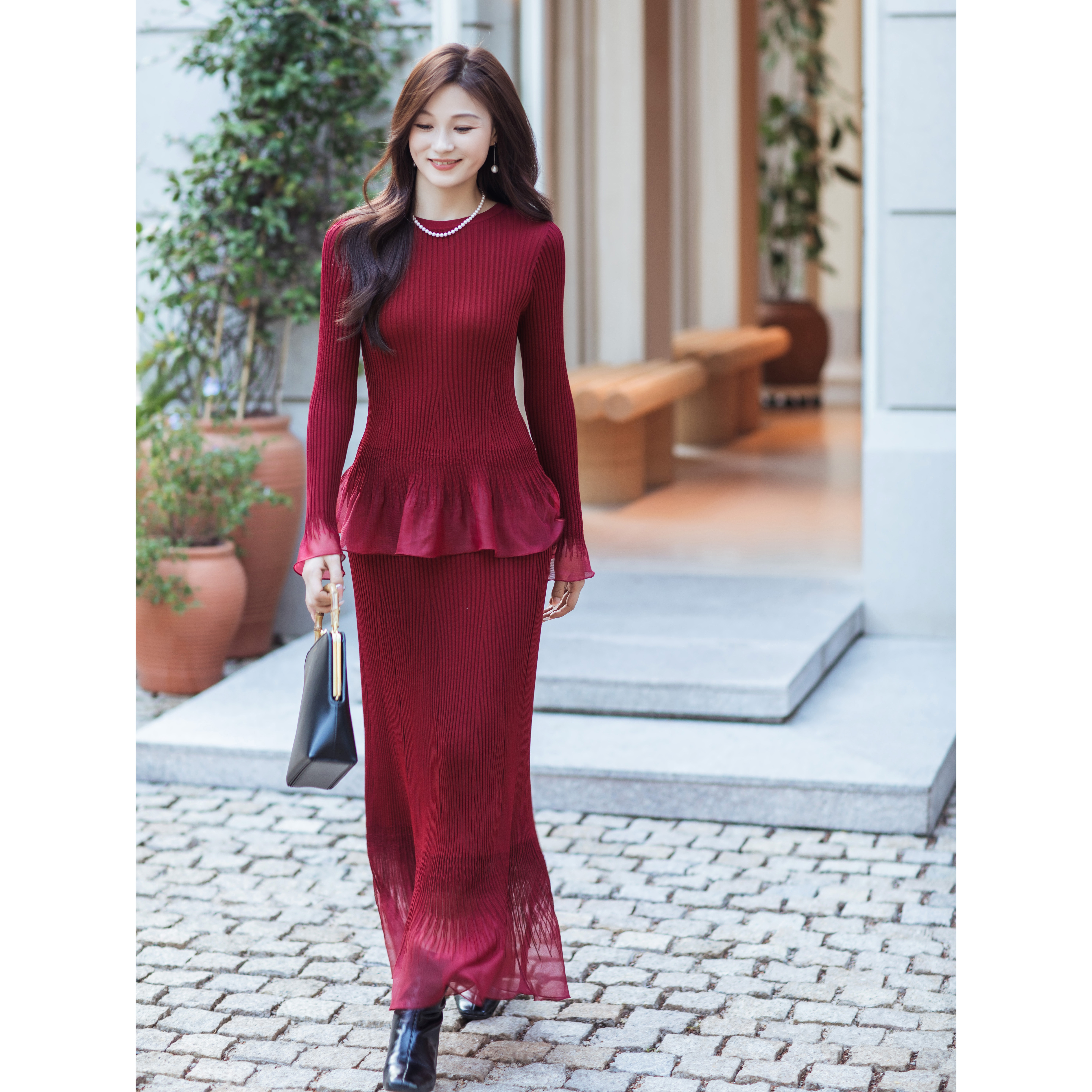 【林栖设计小店】（预售12.12）红色锦鲤荷叶边网纱褶皱毛织上衣喇叭袖优雅修身显瘦2026早春新款毛衣1961120+半裙1961121