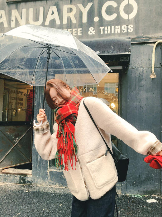 <曾小咸推荐> 现货秒杀！微信超特价！白杏色羊羔毛拼接格子外套 日常259.99 立减110 秒杀149.99！ 商品图13