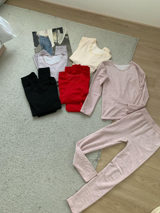 清仓捡漏❗️保暖加倍【顶嫣保暖套装】 ✅亲肤透气，轻塑形，保暖无需臃肿！ ✅圆领修身版型 弹性不紧绷 裸感无痕！ ✅黑科技腈纶发热纤维，锁温蓄热，防寒气侵袭！ 商品图0