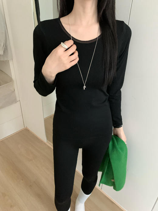 清仓捡漏❗️保暖加倍【顶嫣保暖套装】 ✅亲肤透气，轻塑形，保暖无需臃肿！ ✅圆领修身版型 弹性不紧绷 裸感无痕！ ✅黑科技腈纶发热纤维，锁温蓄热，防寒气侵袭！ 商品图4