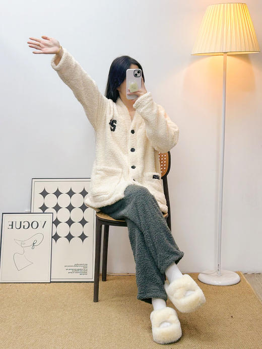 清仓特惠  古今半边绒高级面料家居服系列  男女款  A-5597 商品图6