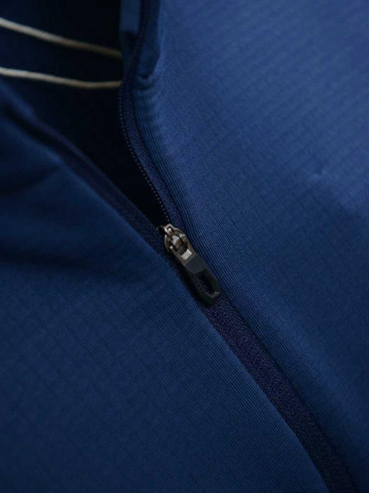 原单正品 MAMMUT猛犸象Aenergy男士户外吸湿速干排汗半拉链舒适骑行长袖T恤，打底衫。
颜色：蓝色 黑色
尺码:  M-3XL 商品图4