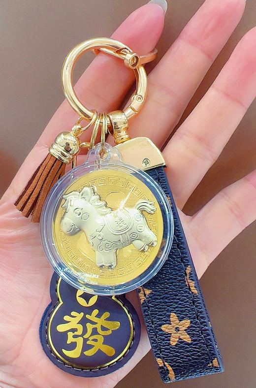 2楼老凤祥足金马上有钱钥匙扣秒杀价19.9元 商品图0