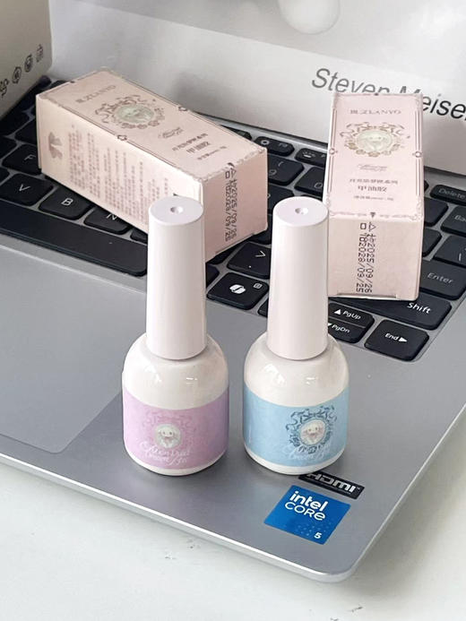 🔥新年焕新甲【岚又·五合一猫眼甲油胶】🔸 单瓶尝鲜装：一杯奶茶钱解锁高级感 🔸 3瓶礼盒装：承包一整个冬天的指尖浪漫 +9.9元秒杀 🉐卸甲片50片，卸甲轻松不伤手！ 商品图2