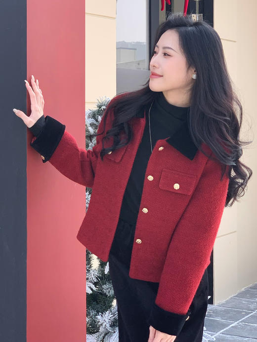 【百图lulu定制】【预售7天发】【璀璨香风外套】香风 纹理 金扣 丝绒拼接 香风外套 商品图1