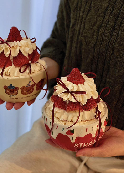 草莓抱抱碗（4.5英寸） 商品图0