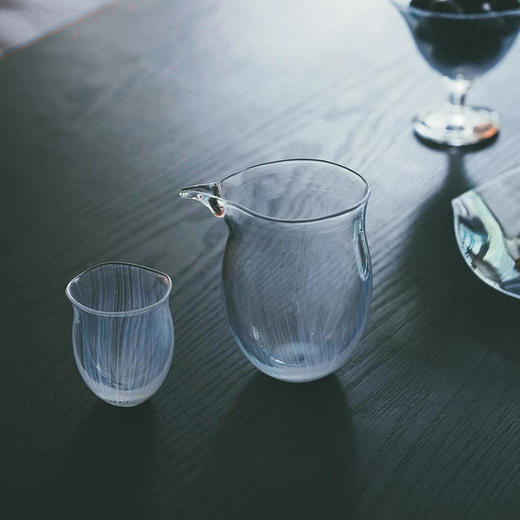 玻心璃语 | 浮游高款公道杯 钠钙玻璃 茶具 手工匠人 幽蓝 透明 商品图4
