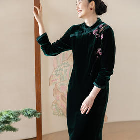 牧衣游原创 丝绒手工刺绣连衣裙新款复古东方气质中式长裙 月挽山